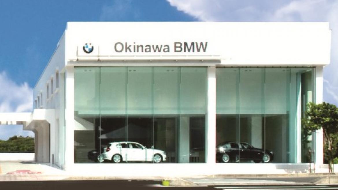 Okinawa BMW ショールーム 
